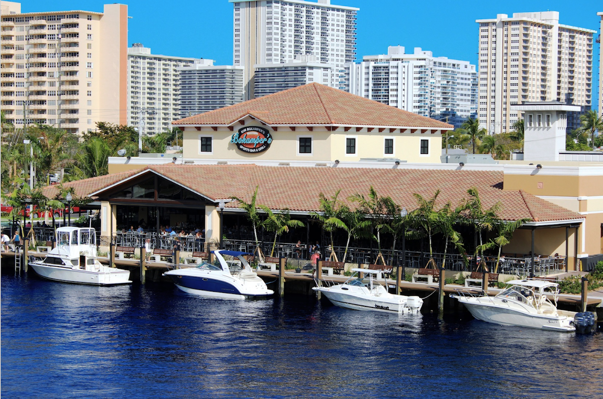 Bokamper's Sports Bar & Grill