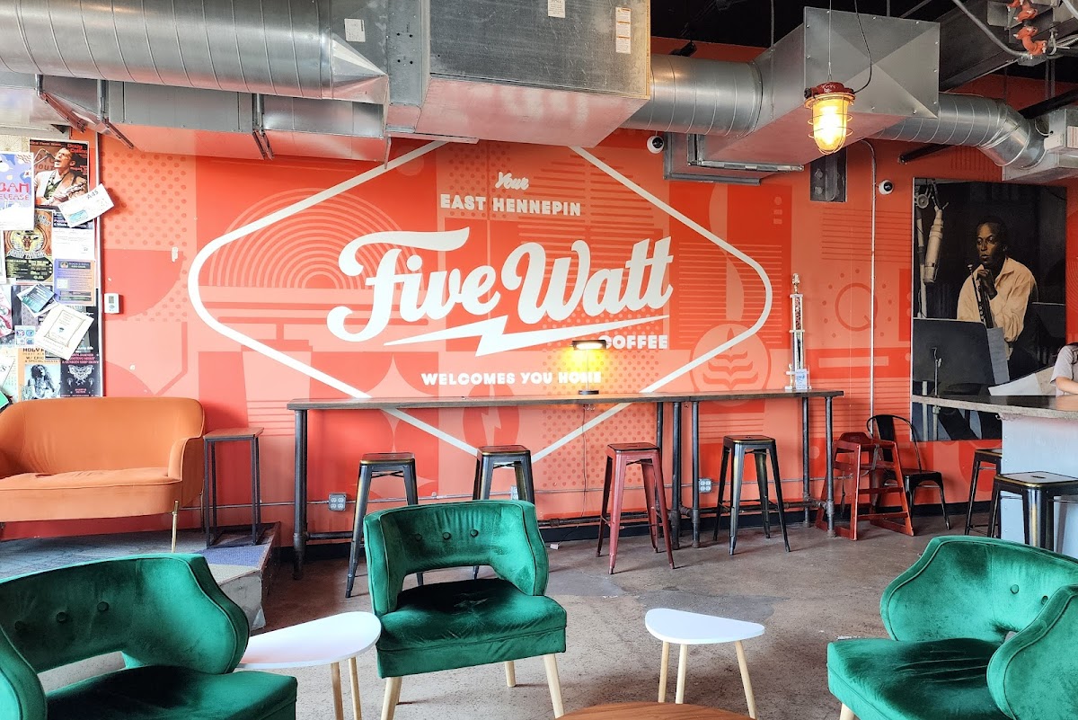 Five Watt Coffee, E. Hennepin