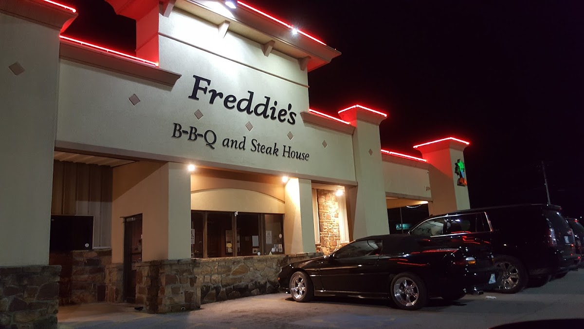 Freddie's BBQ & Steakhouse