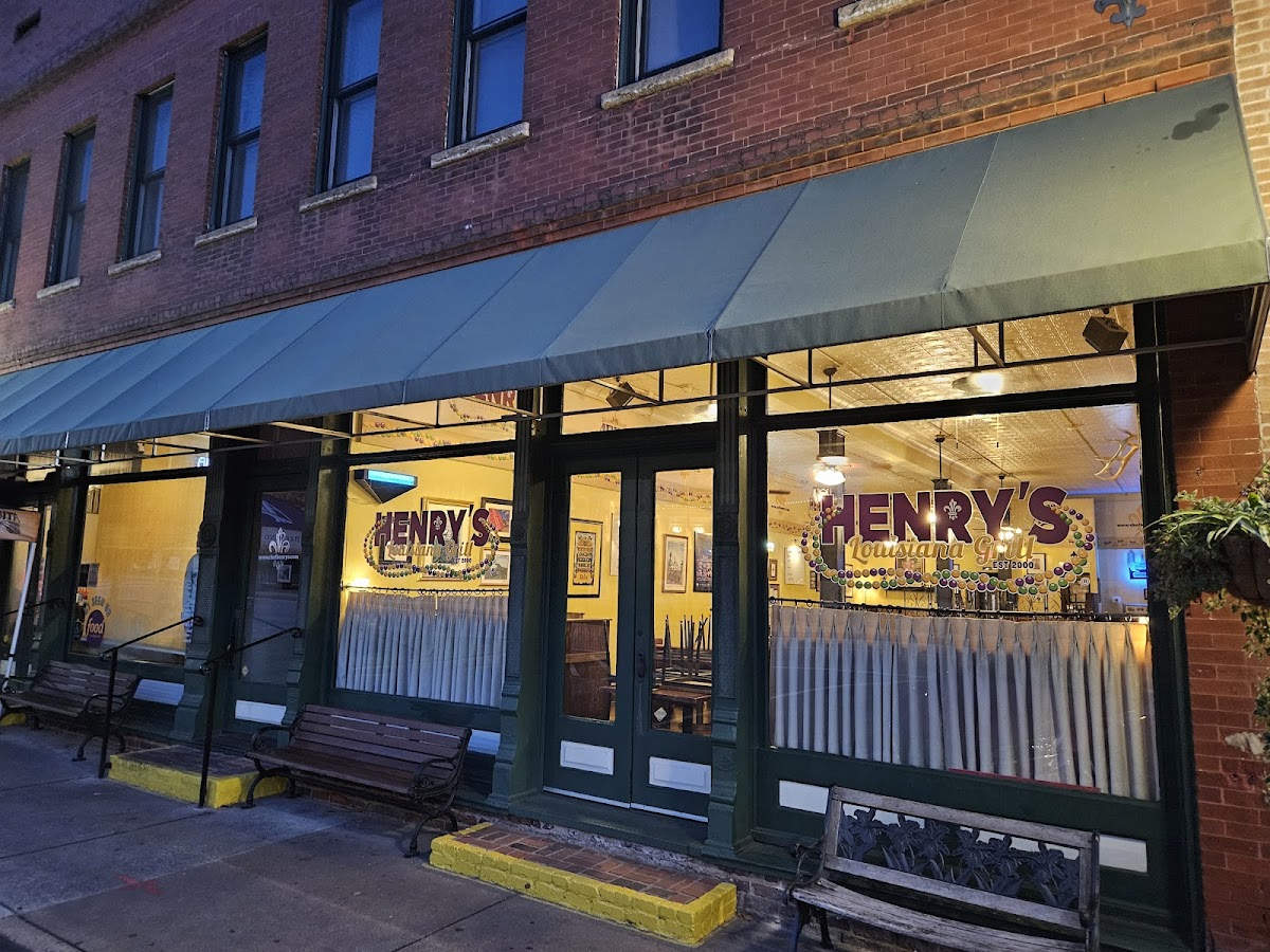 Henry's Louisiana Grill