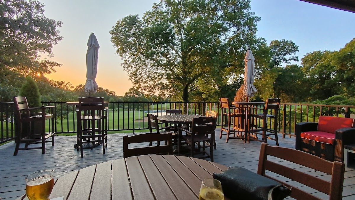 Highlands Golf and Pub