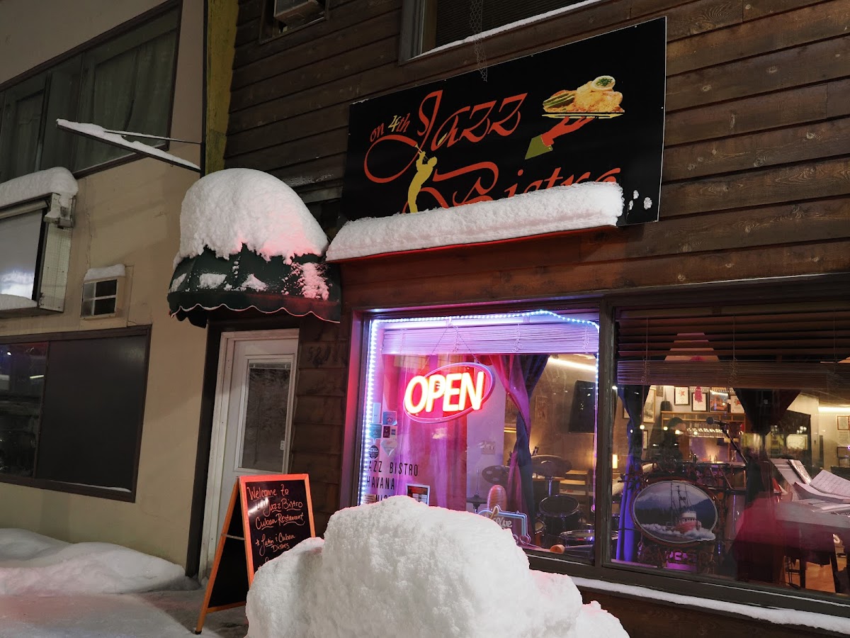 Jazz Bistro on 4th logo