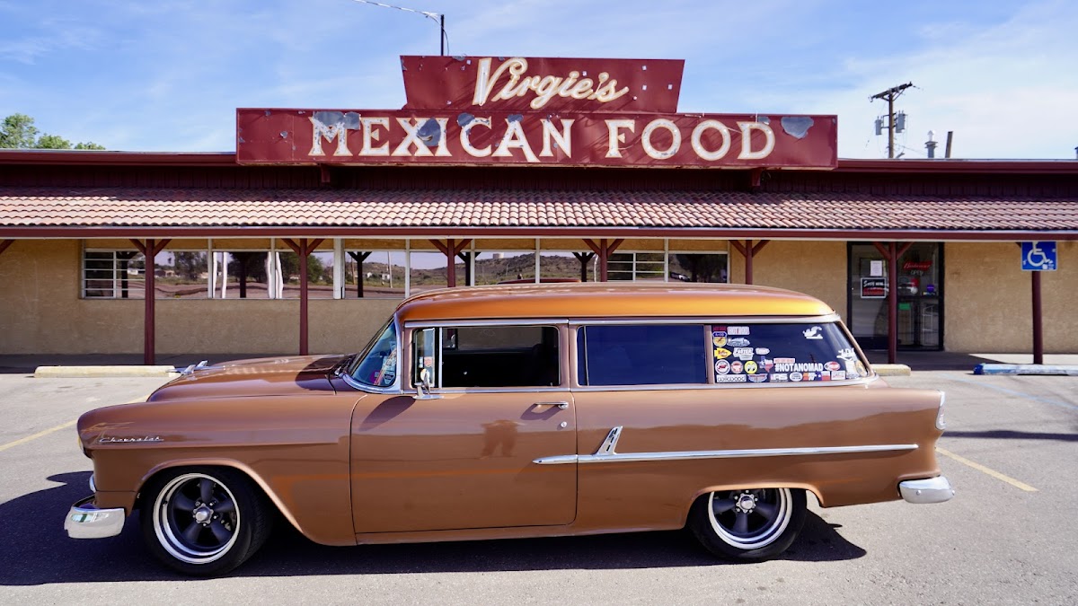 Virgie's Restaurant & Lounge logo