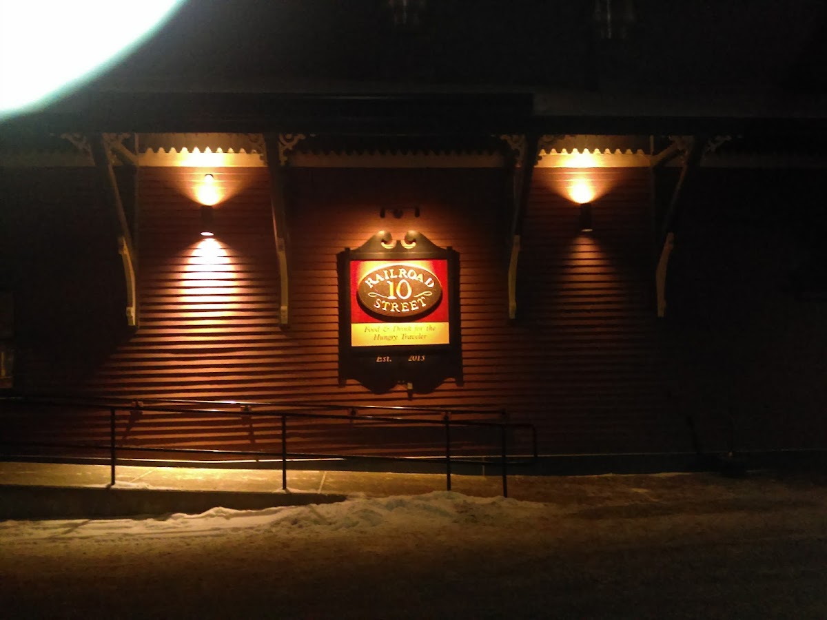 10 Railroad Street Exterior Photo - 10 Railroad Street American in Morristown, VT