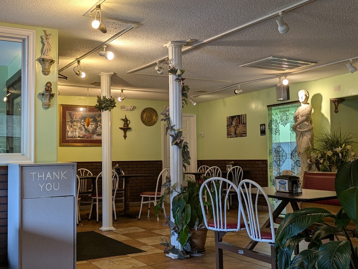 5 A's Restaurant Interior Photo - 5 A's Restaurant Mediterranean in Harvest, AL