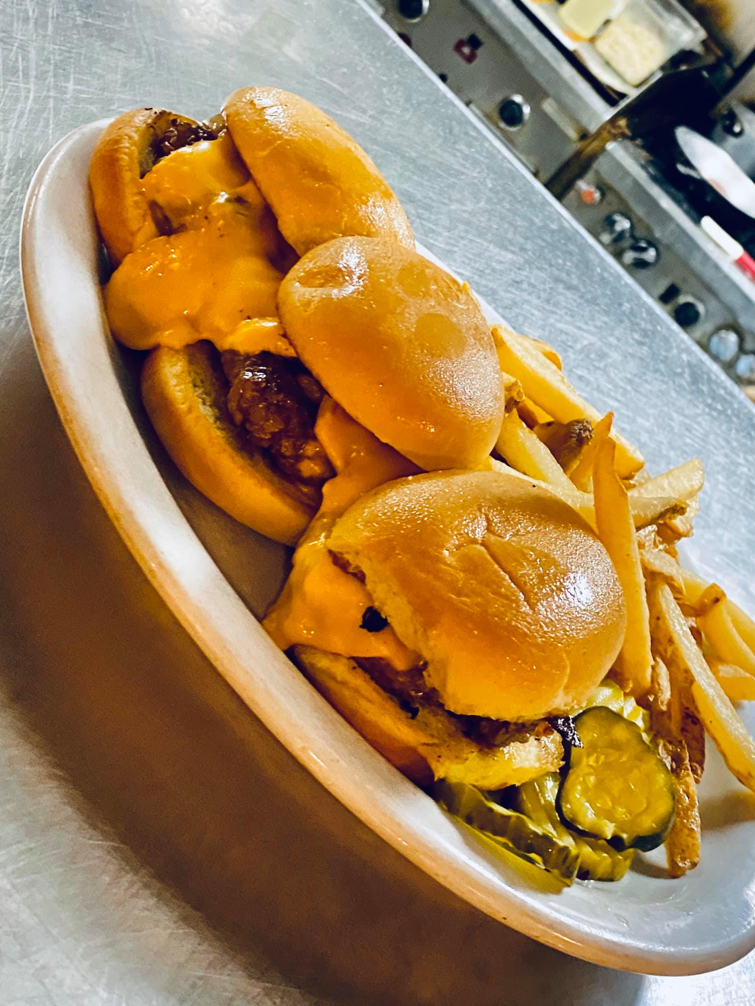 Gus & Us Grill Picture - Gus & Us Grill Grill in Allen Park, MI