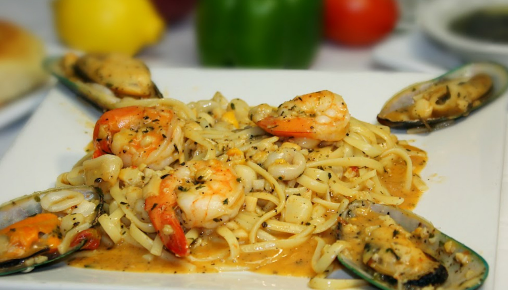 Luigis Italian Restaurant & Lounge Picture