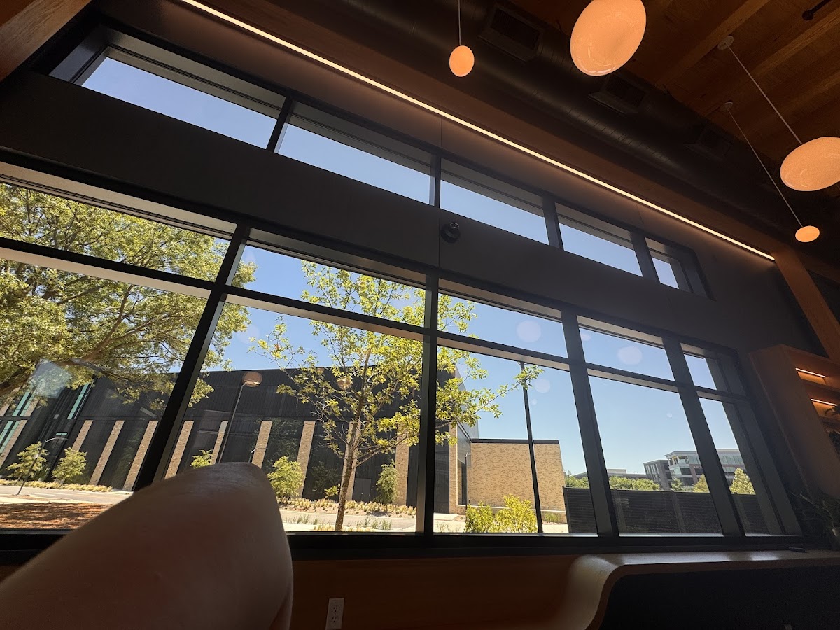 Airship Coffee on The Porch Interior Photo - Airship Coffee on The Porch Cafe in Bentonville, AR