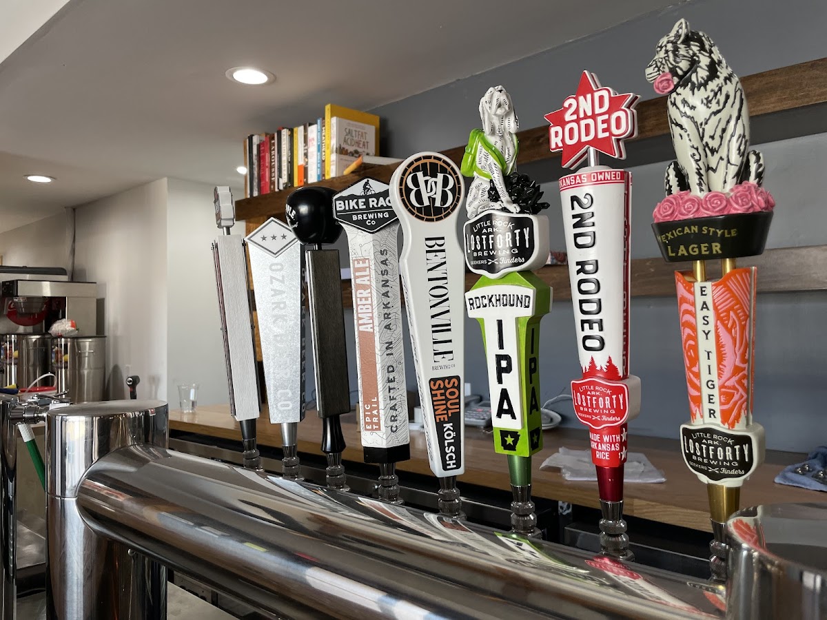 Beach BBQ Interior Photo - Beach BBQ BBQ in Bentonville, AR