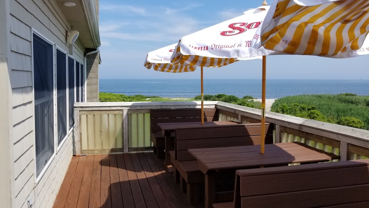 Bon Vue Inn Exterior Photo - Bon Vue Inn Bar Food in Narragansett, RI