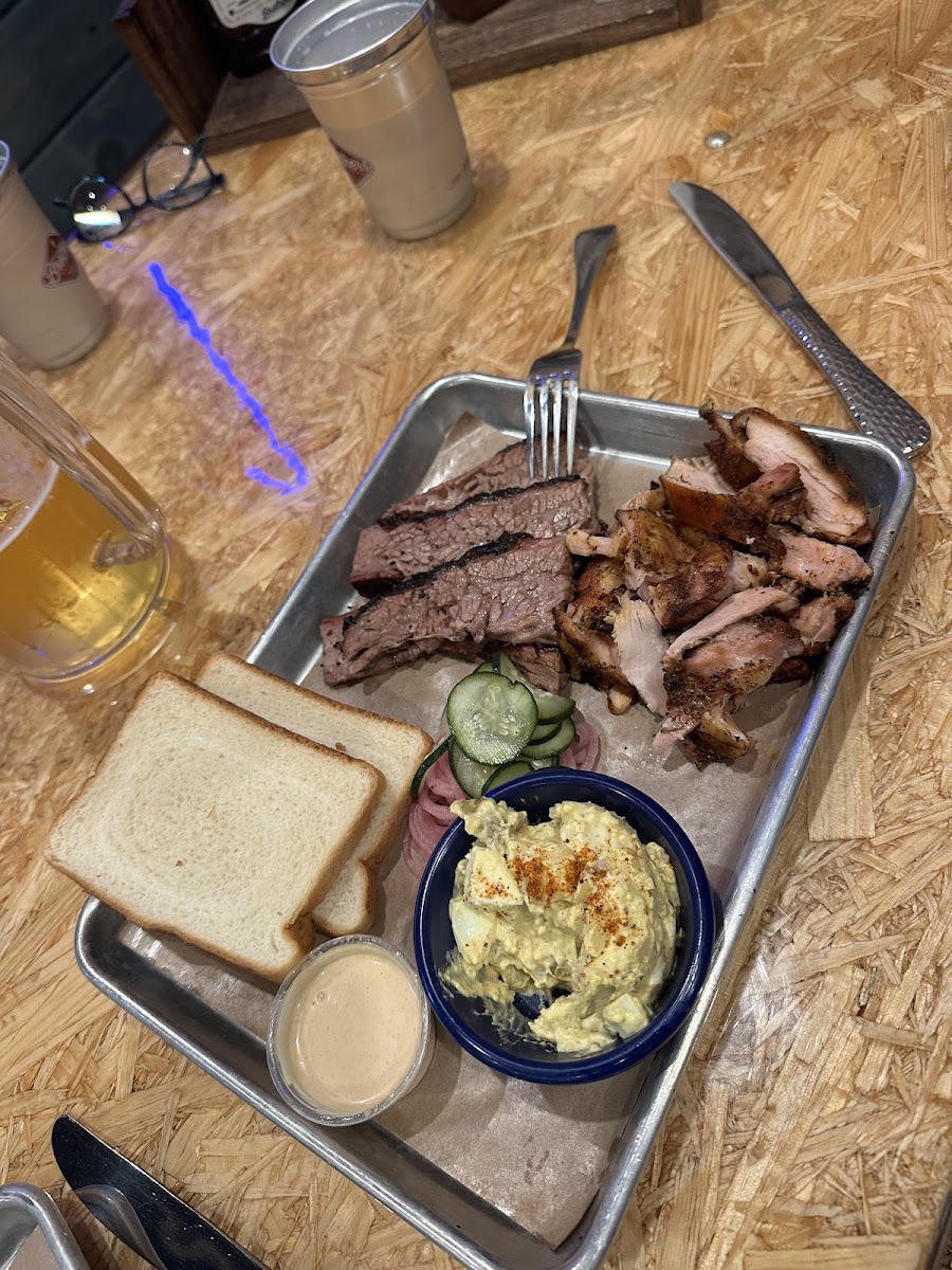 Brothers Meethouse Food Photo - Brothers Meethouse BBQ in Bentonville, AR