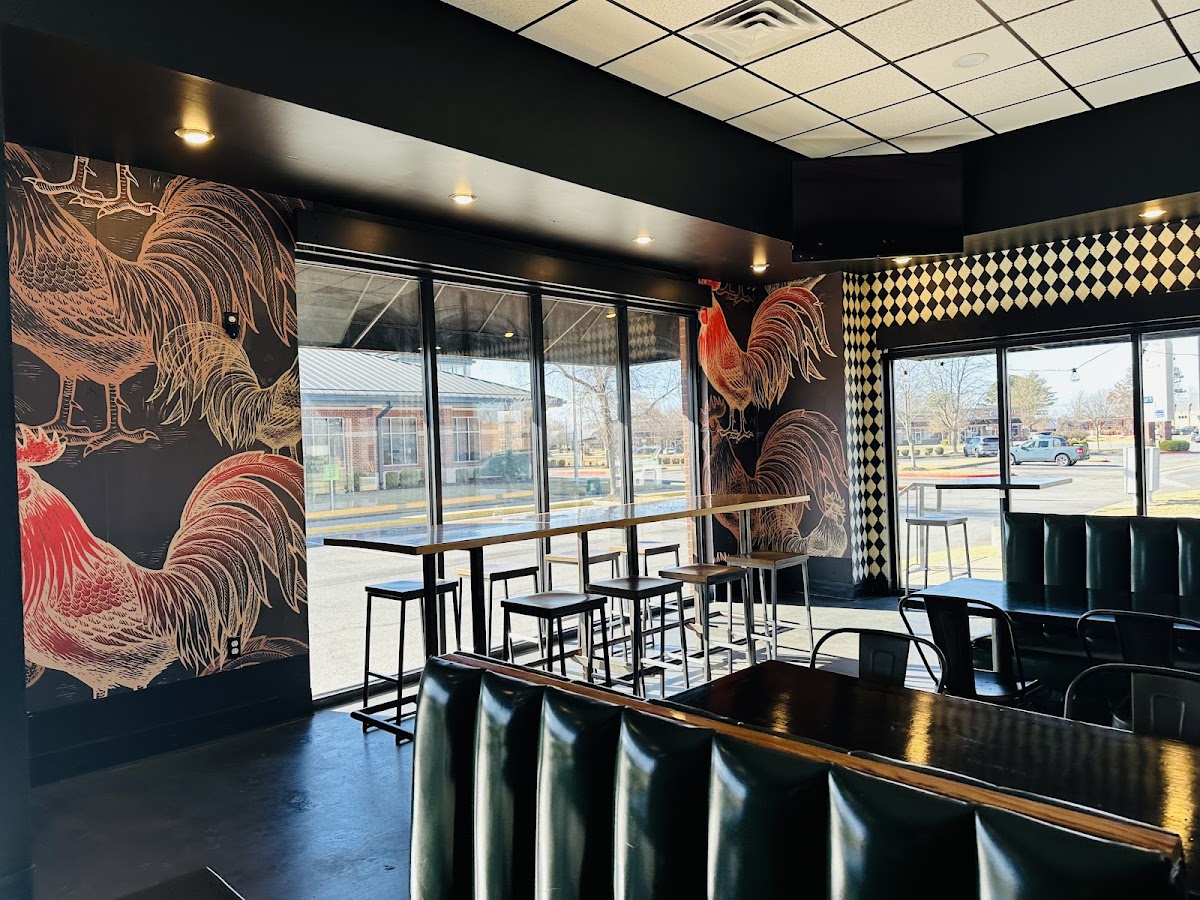 Chick'n Headz Interior Photo - Chick'n Headz Restaurant in Bentonville, AR