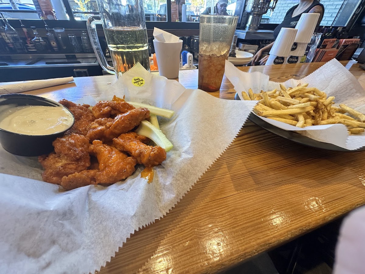 Double Dogs Food Photo - Double Dogs Bars in Nashville, TN