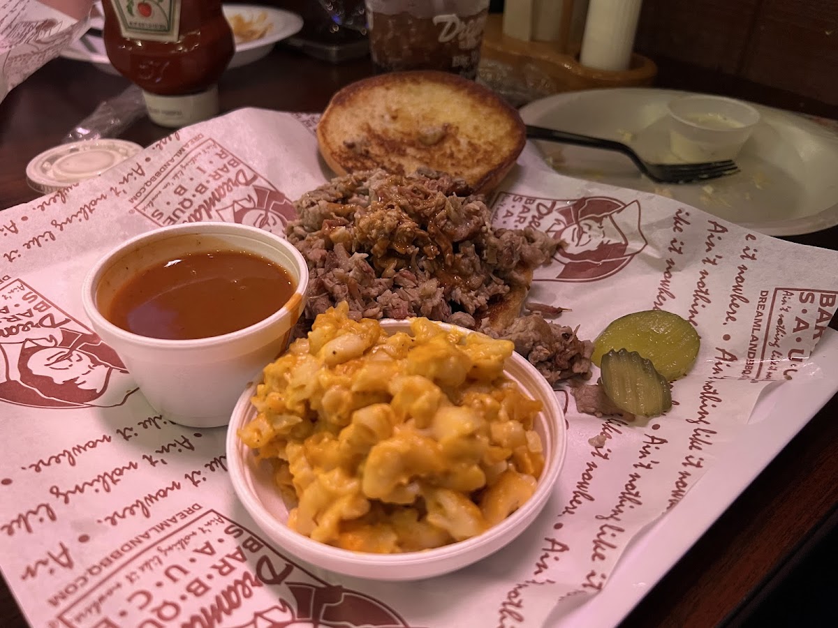 Dreamland BBQ Food Photo - Dreamland BBQ American in Duluth, GA