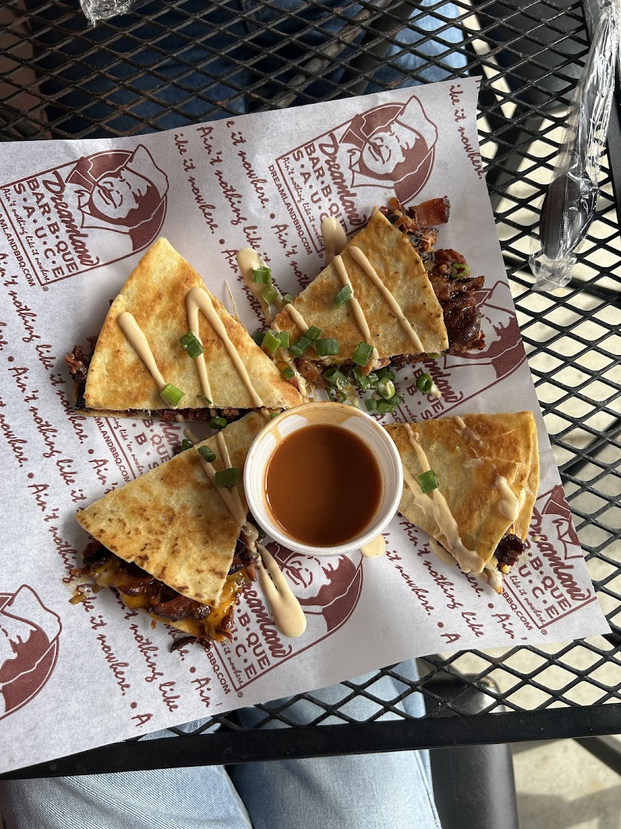 Dreamland BBQ Food Photo - Dreamland BBQ American in Duluth, GA