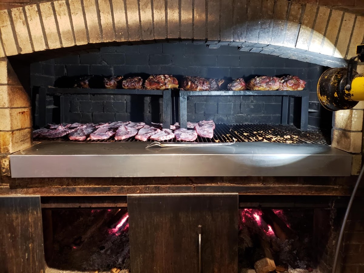 Dreamland BBQ Food Photo - Dreamland BBQ American in Mobile, AL