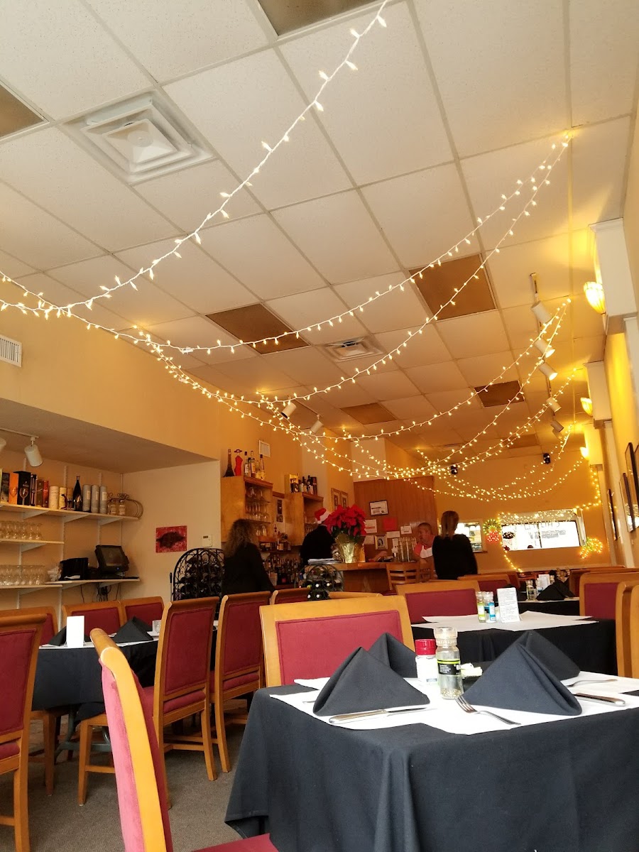 Emelia's Kitchen Interior Photo - Emelia's Kitchen Restaurant in Fayetteville, AR