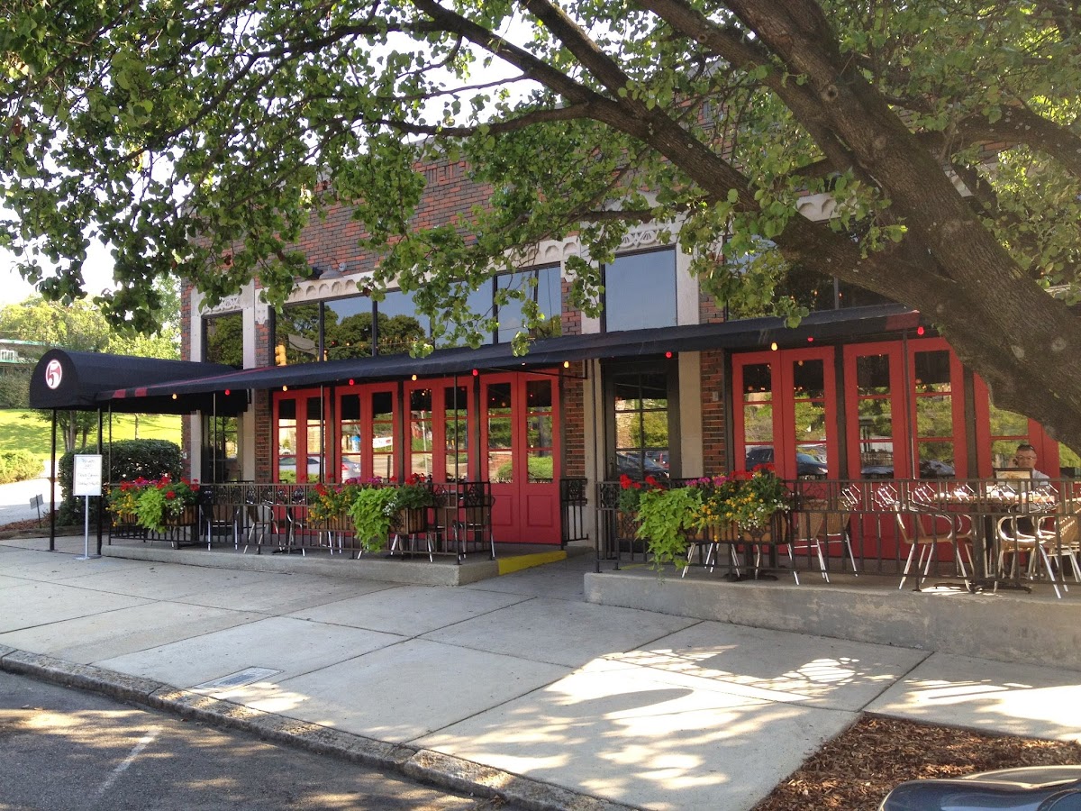 FIVE Birmingham Exterior Photo - FIVE Birmingham Bar in Birmingham, AL