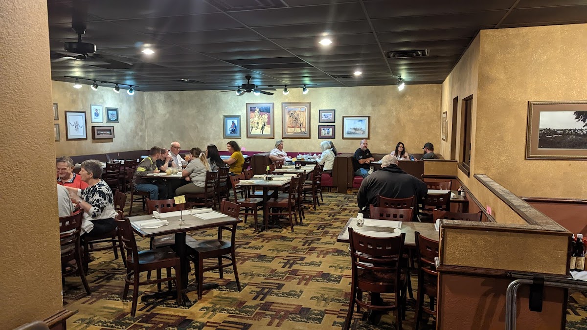 Freddie's BBQ & Steakhouse Interior Photo - Freddie's BBQ & Steakhouse American in Sapulpa, OK