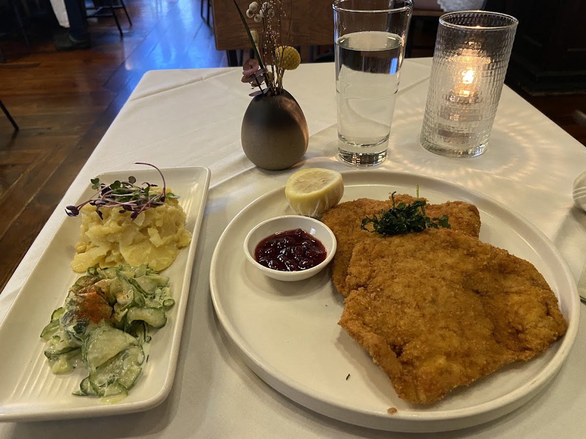 Grünauer Food Photo - Grünauer Bars in Kansas City, MO