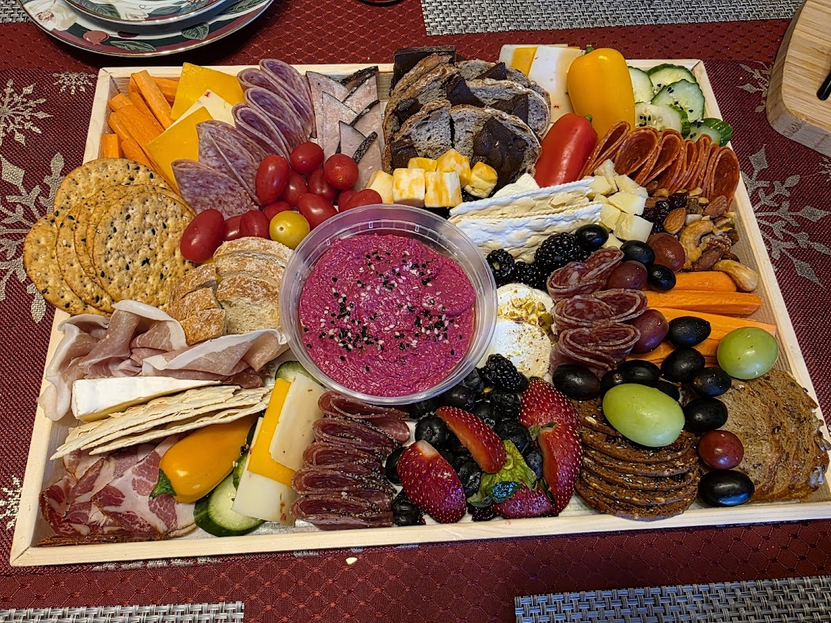 Graze Craze Charcuterie Boards & Boxes Food Photo - Graze Craze Charcuterie Boards & Boxes Restaurant in Bentonville, AR