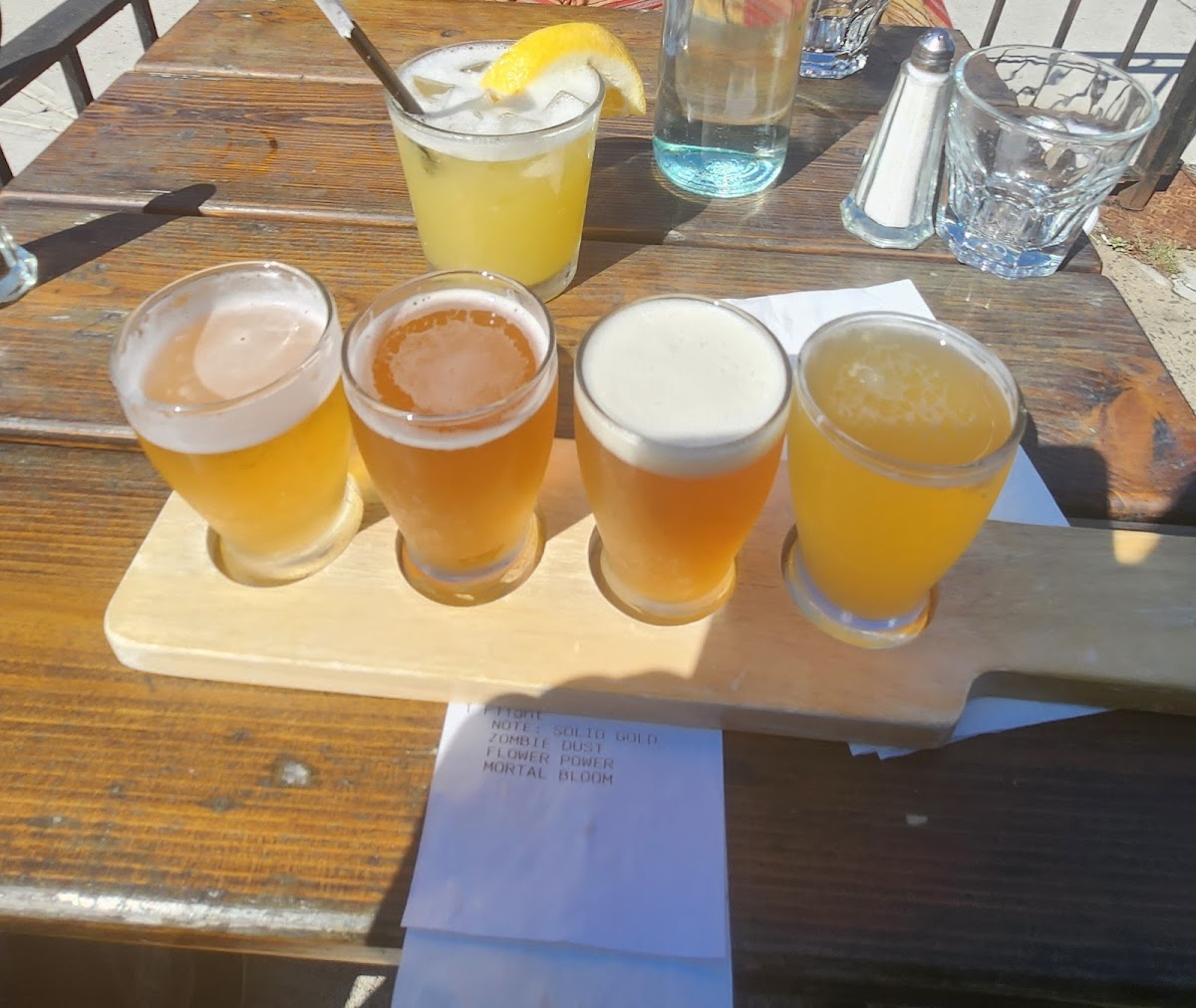 Hamilton's Drinks Photo - Hamilton's Bars in Brooklyn, NY