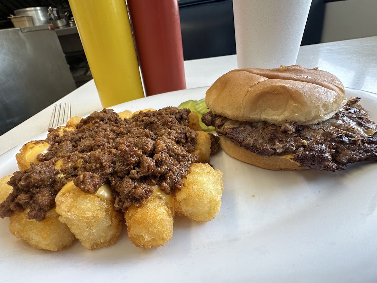 Hayes Hamburger and Chili Food Photo - Hayes Hamburger and Chili American in Kansas City, MO