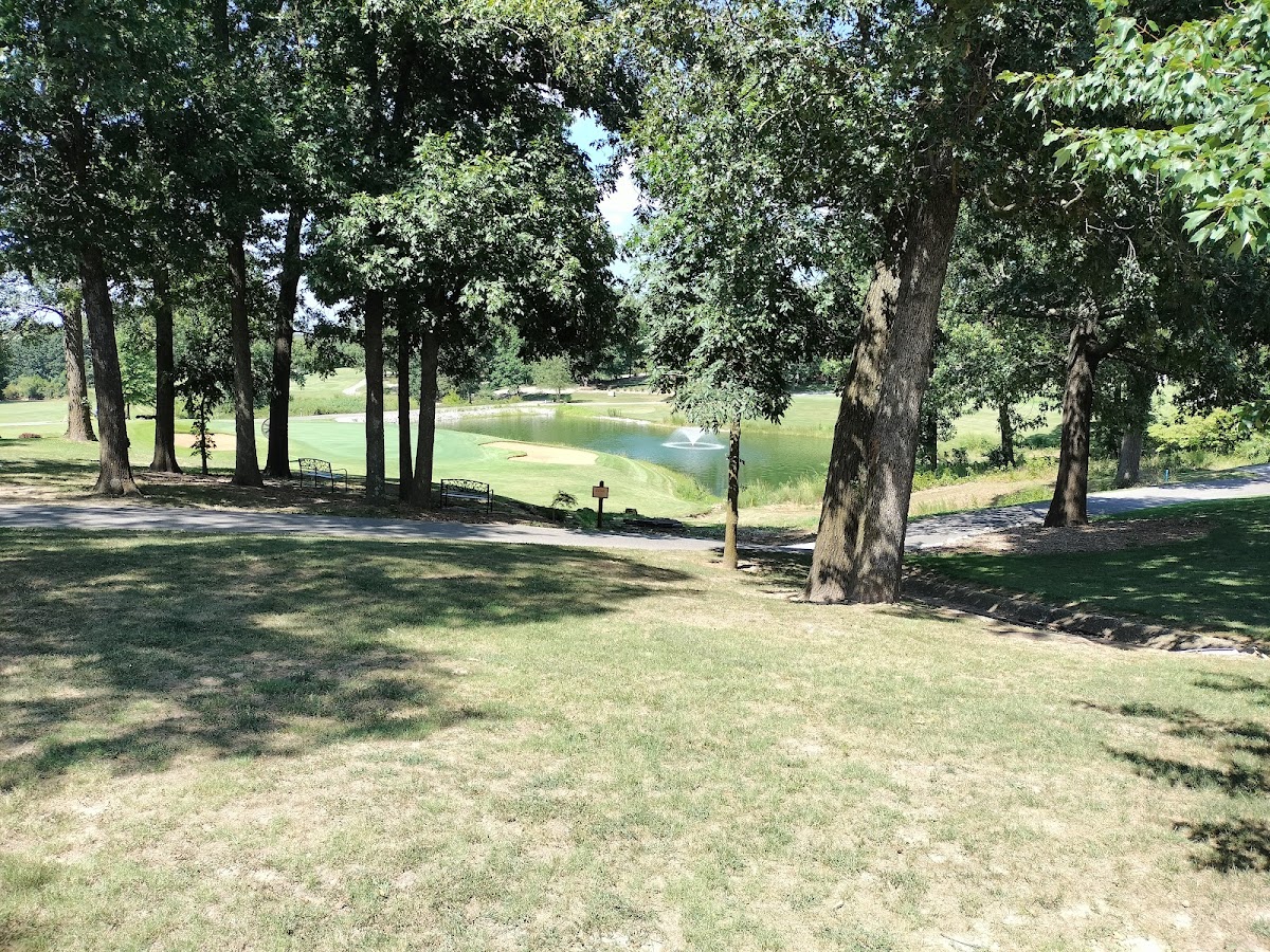 Highlands Pub & Patio Exterior Photo - Highlands Pub & Patio Pubs in Bella Vista, AR