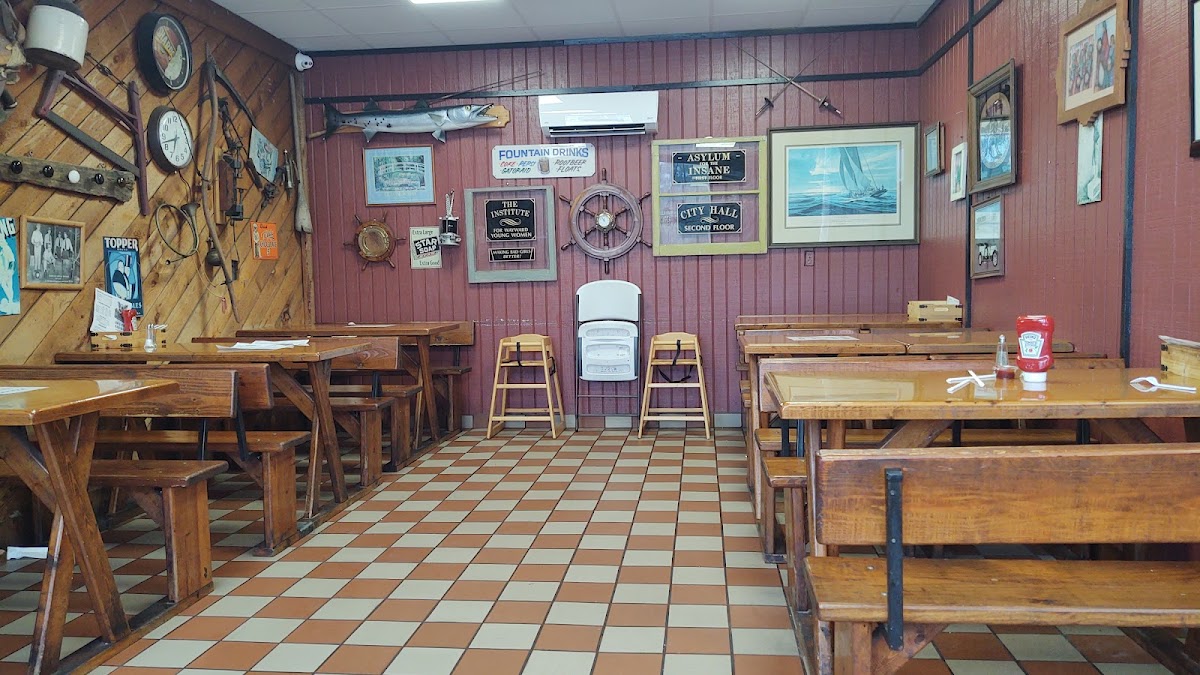 Jim's Bar-B-Que Interior Photo - Jim's Bar-B-Que BBQ in Reddick, FL