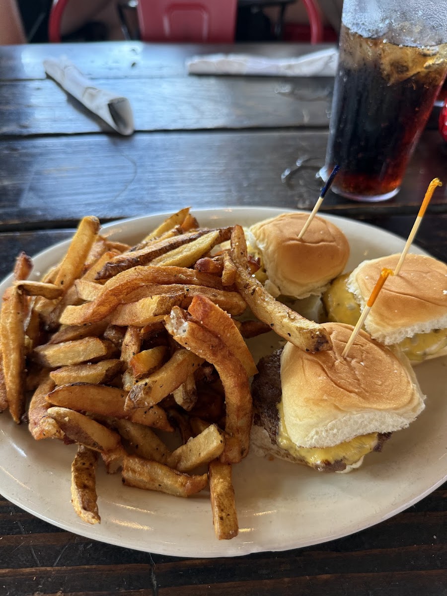 JJ's Grill Food Photo - JJ's Grill Bars in Fayetteville, AR