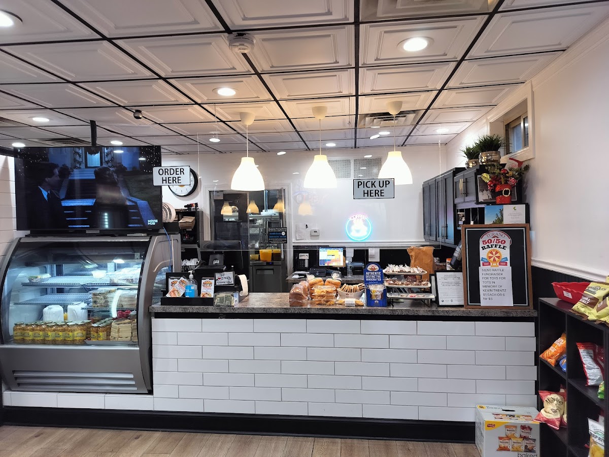 Kathy De's Deli Interior Photo - Kathy De's Deli Cafe in Chicago, IL