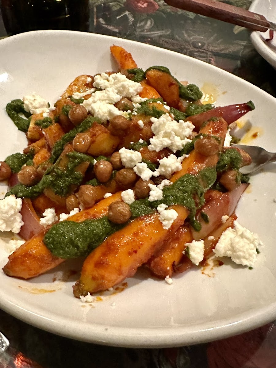 Leverett Lounge Food Photo - Leverett Lounge Lounge in Fayetteville, AR