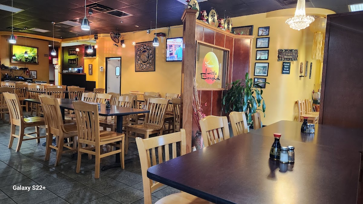 Little Bangkok Interior Photo - Little Bangkok Chinese in Knoxville, TN