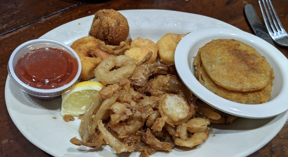 Lloyd's Restaurant Food Photo - Lloyd's Restaurant BBQ in Birmingham, AL