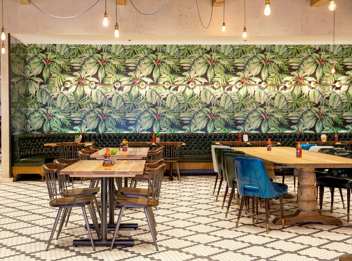 Local Lime | Rogers Interior Photo - Local Lime | Rogers Bars in Rogers, AR