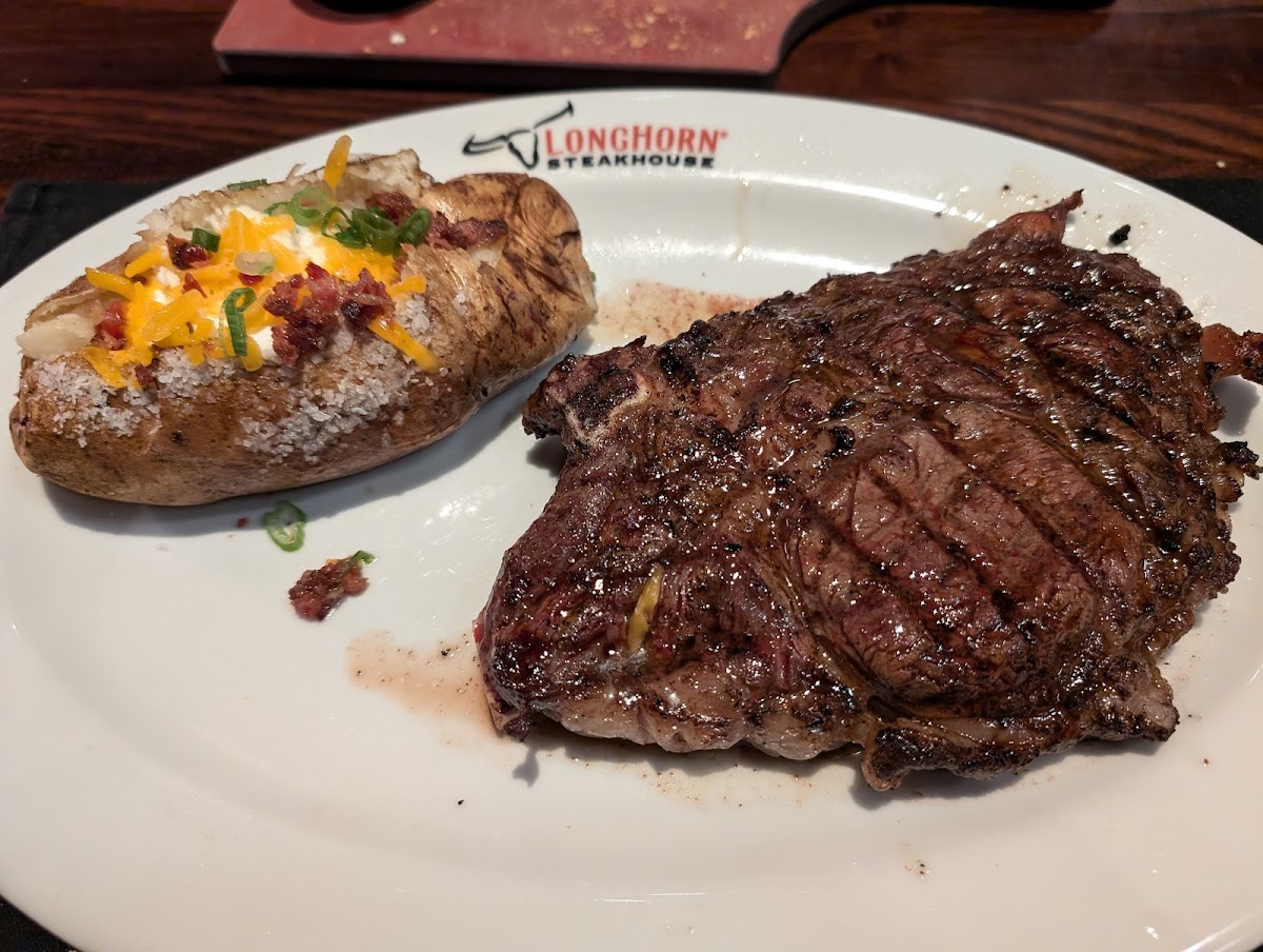 LongHorn Steakhouse Food Photo - LongHorn Steakhouse Bars in Fayetteville, AR