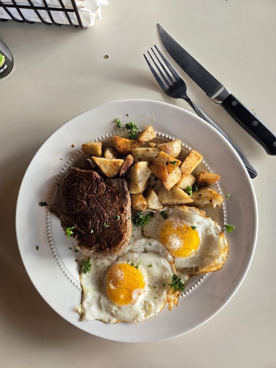 Nomads Southtown Food Photo - Nomads Southtown Bars in Fayetteville, AR