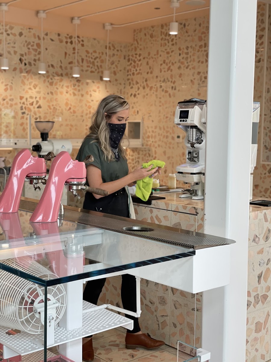 Onyx Coffee Lab - The Momentary Interior Photo - Onyx Coffee Lab - The Momentary Cafe in Bentonville, AR