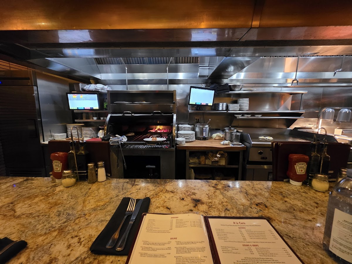 Original Joe's San Jose Interior Photo - Original Joe's San Jose American in San Jose, CA