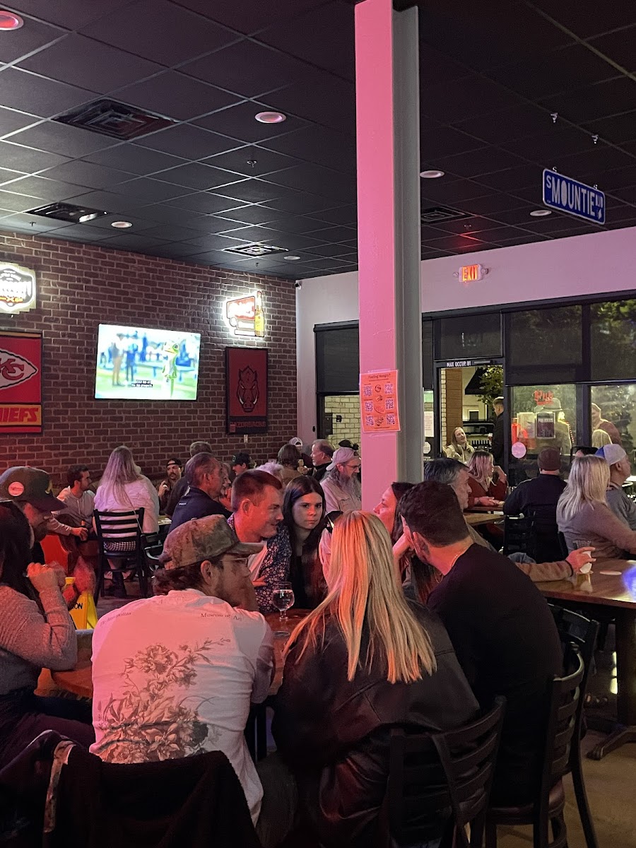 Pub on the Bricks Rogers Interior Photo - Pub on the Bricks Rogers Bar & Grill in Rogers, AR