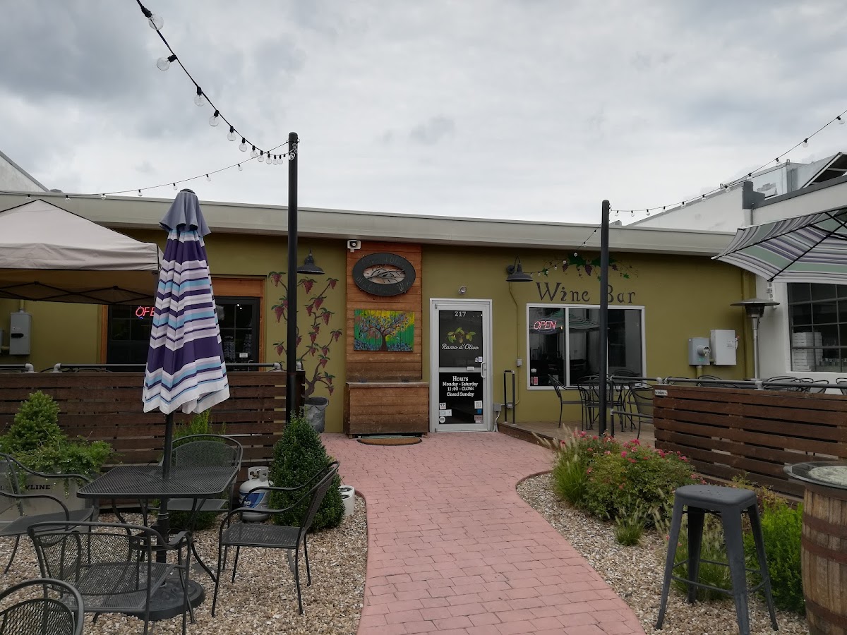 Ramo d'Olivo Exterior Photo - Ramo d'Olivo Bars in Bentonville, AR