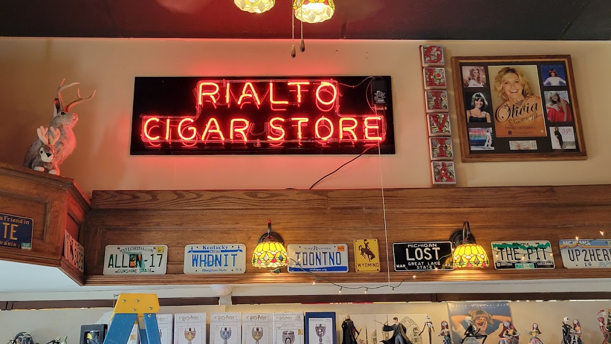 Rialto Soda Fountain Interior Photo - Rialto Soda Fountain Ice Cream in Casper, WY
