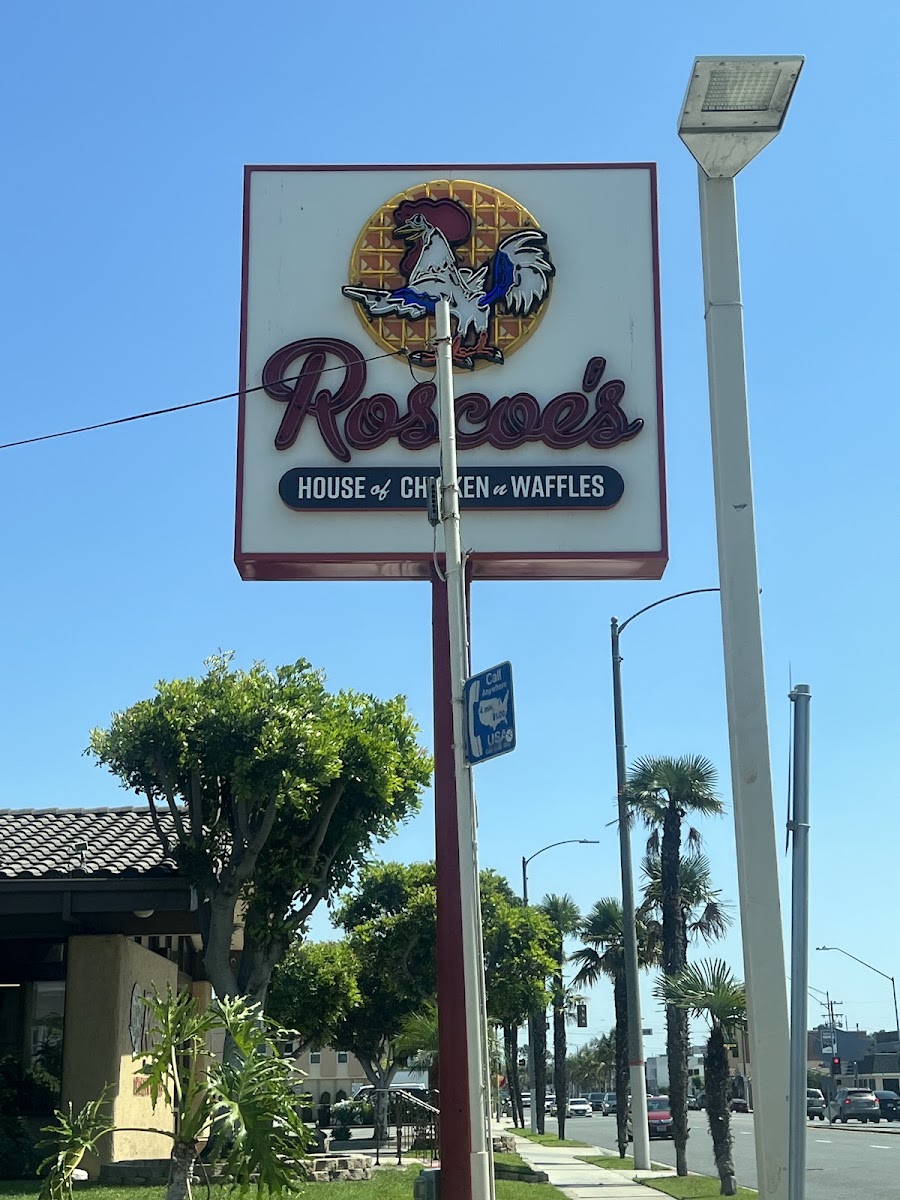 Roscoe's House of Chicken and Waffles Exterior Photo - Roscoe's House of Chicken and Waffles Soul Food in Inglewood, CA