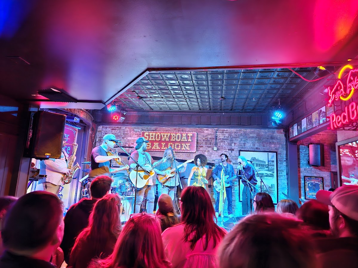 Showboat Saloon Interior Photo - Showboat Saloon Pubs in Wisconsin Dells, WI