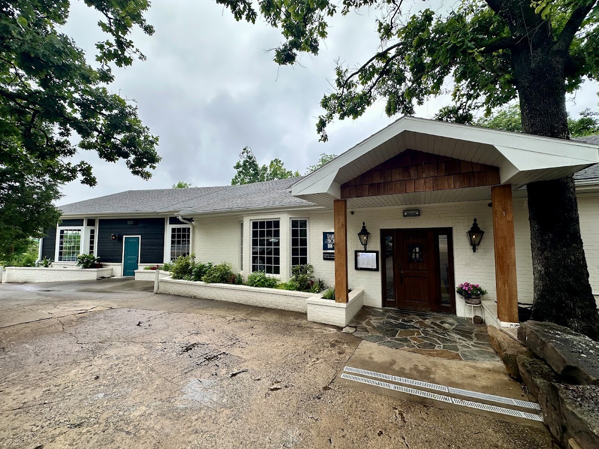Table at The Hickory Inn Exterior Photo - Table at The Hickory Inn Restaurant in Bentonville, AR